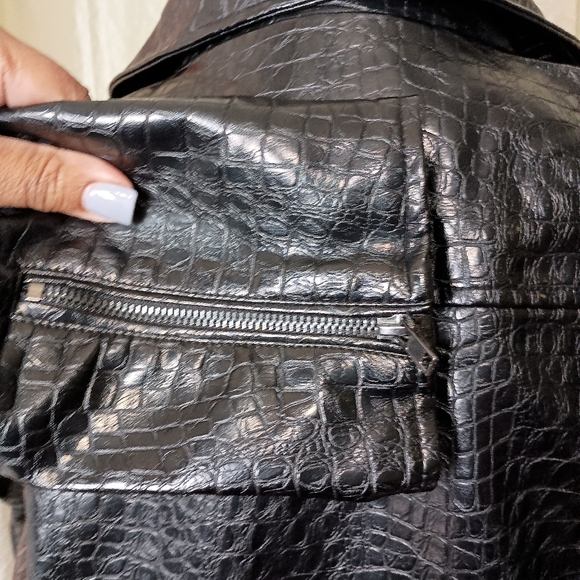 ModCloth Croc Embossed Moto Jacket XL NWT Vegan Leather Cropped - Picture 6 of 11